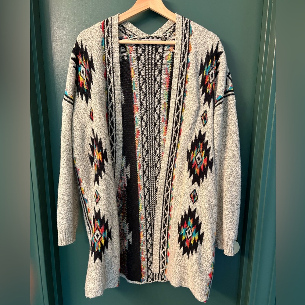 Gray and Black Geometric Cardigan Sweater